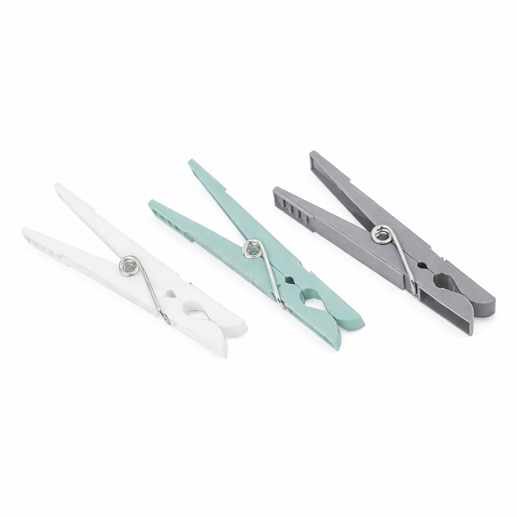Pinces à linge colorées blanc vert et gris - accessoire linge pack mobilier LMNP