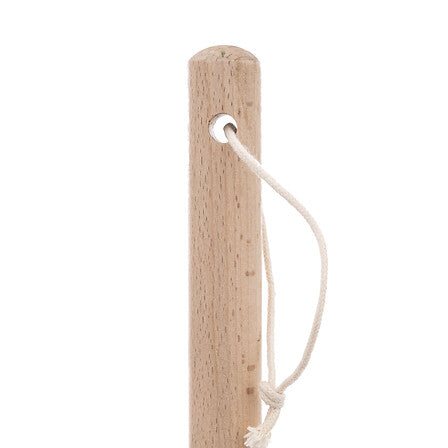 Balai intérieur en bois