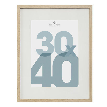 Cadre photo 30 x 40 cm naturel en display
