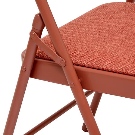 Chaise rembourrée rouge