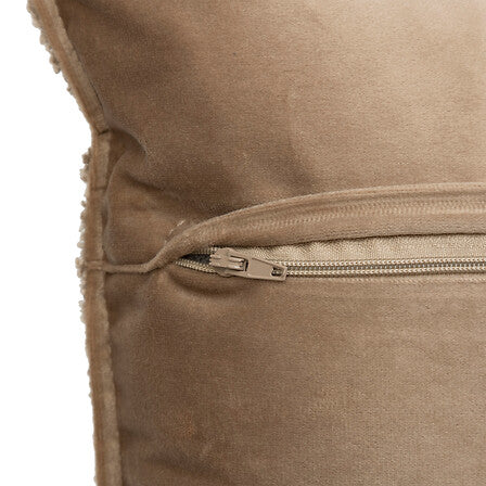Coussin bouclette 45 x 45 cm taupe