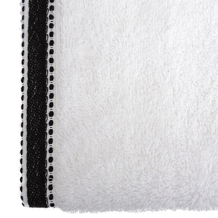 Serviette de bain 50 x 90 cm coton 550 gsm blanc