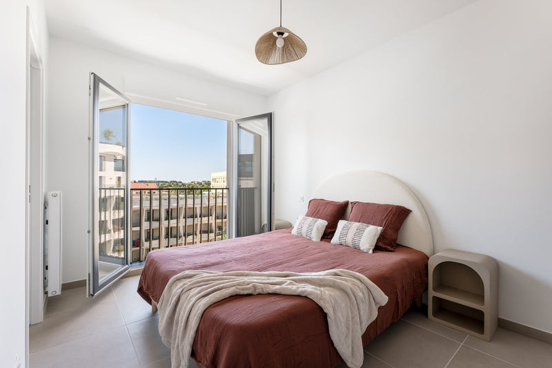 Pack mobilier complet pour appartement T5 ou maison en location meublée